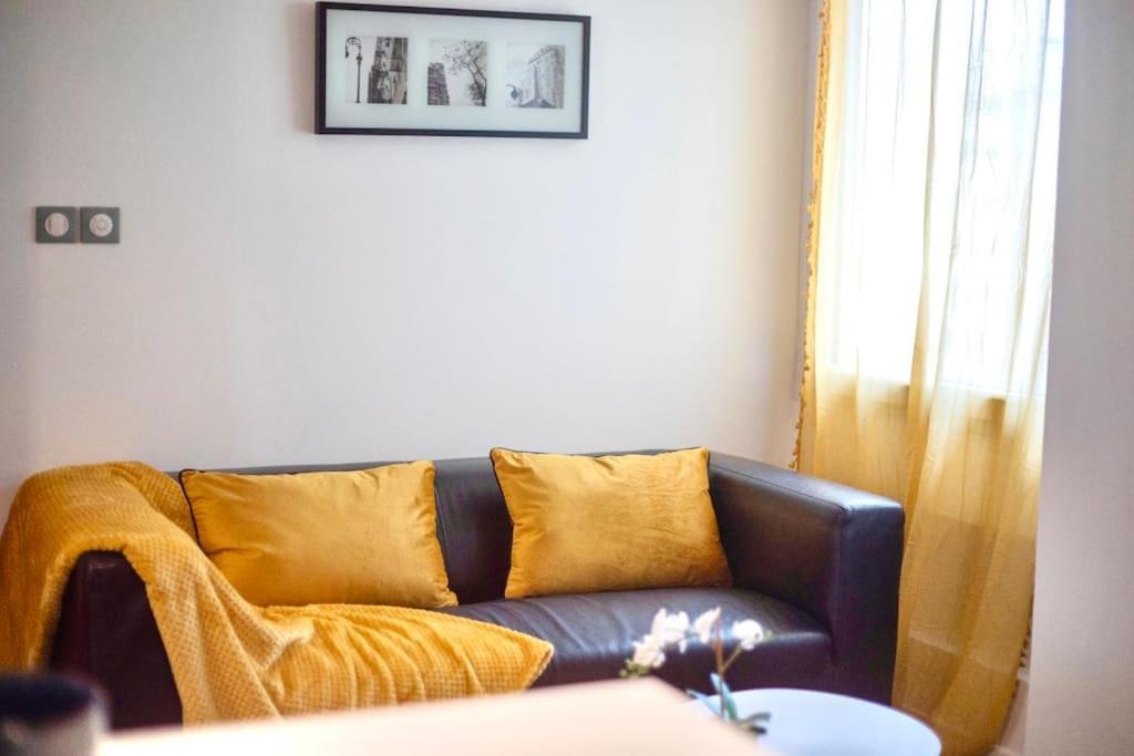 T2 Cosy & Moderne Avec Parking Prive Gratuit A Villeurbanne Buitenkant foto