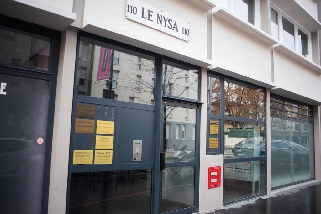 T2 Cosy & Moderne Avec Parking Prive Gratuit A Villeurbanne Buitenkant foto